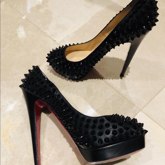 Black spiked - Picture 2 of 3